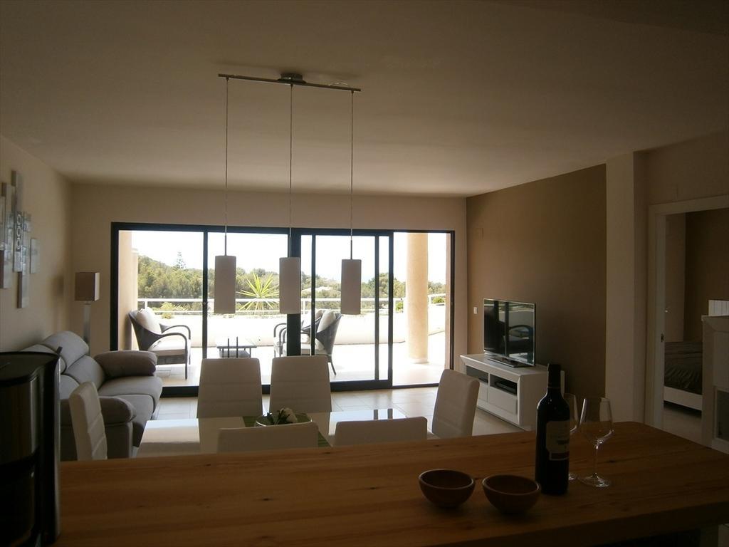Ashanti Bay Luxury Golf Apartment Алтеа Стая снимка